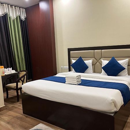 Hotel Mayur Palace 阿格拉 外观 照片