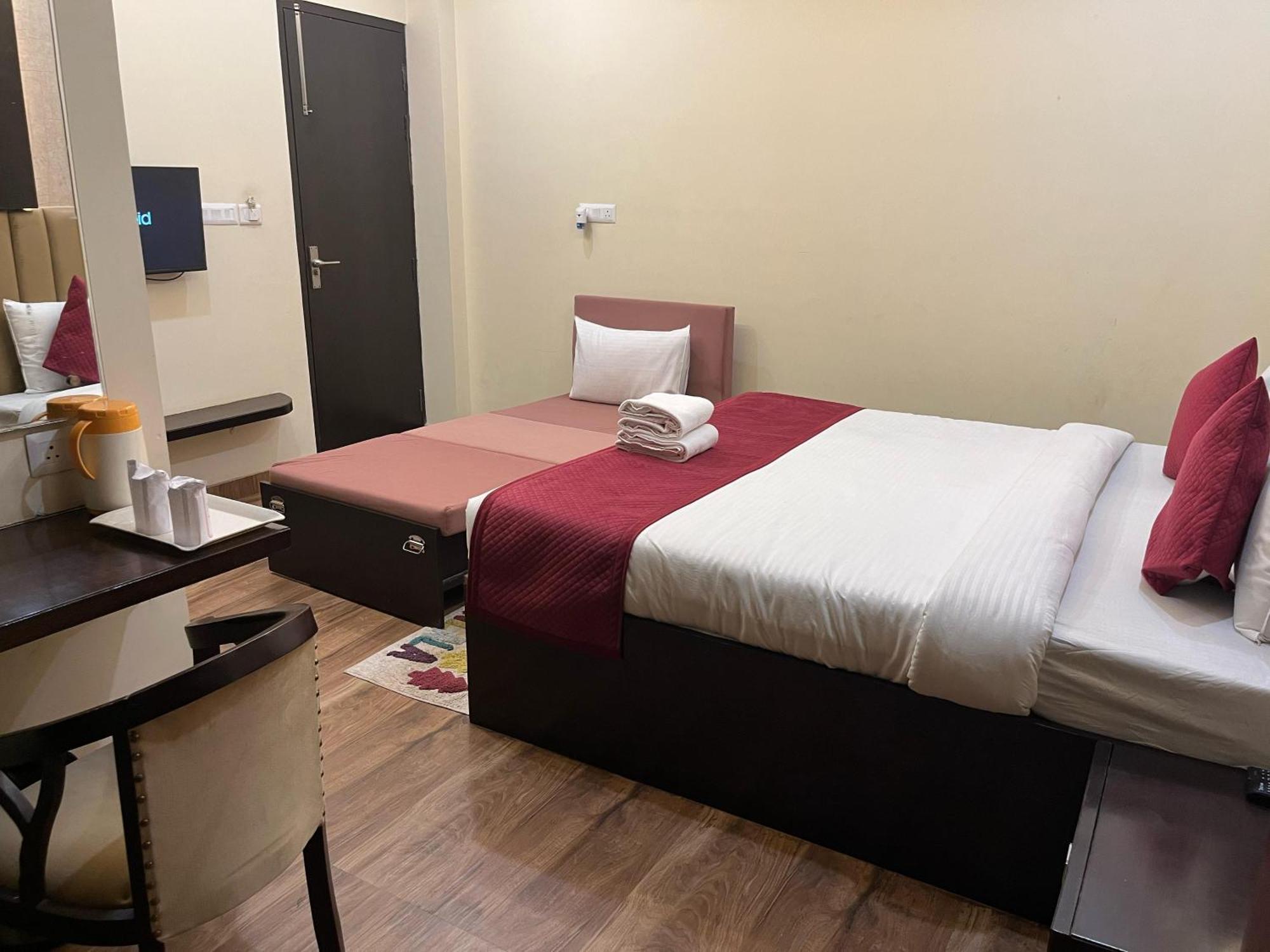Hotel Mayur Palace 阿格拉 外观 照片