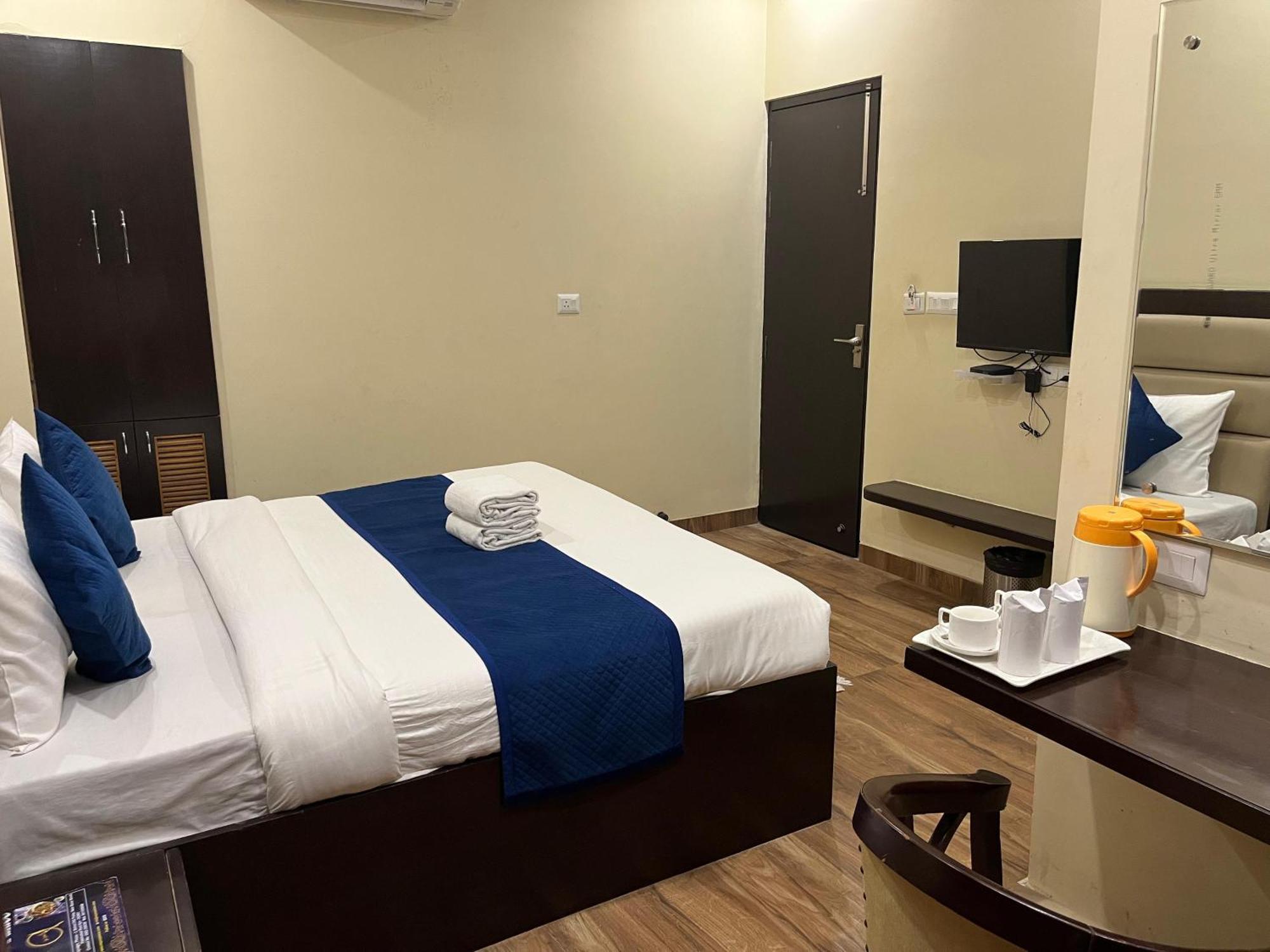 Hotel Mayur Palace 阿格拉 外观 照片
